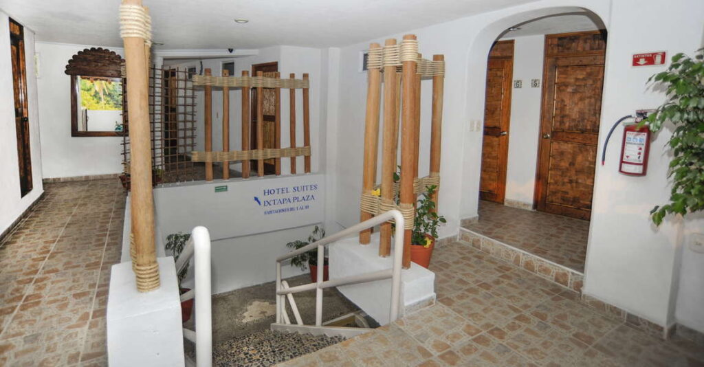 Hotel Suites Ixtapa Plaza, Hotel en Ixtapa-Zihuatanejo