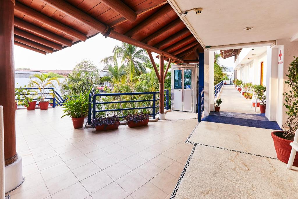 Hotel Suites Ixtapa Plaza, Hotel en Ixtapa-Zihuatanejo